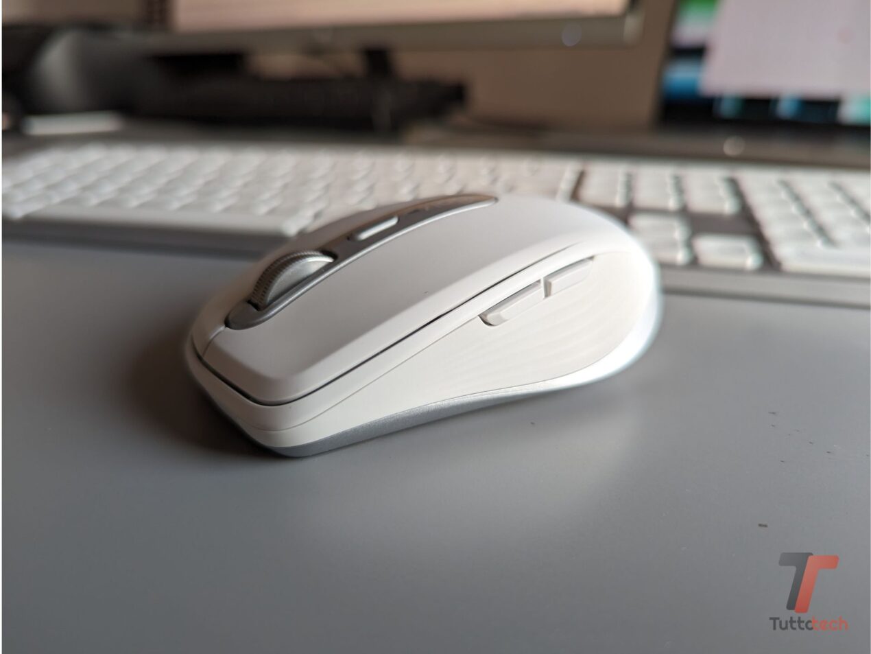 Logitech MX Anywhere 3S in offerta su Amazon: il mouse da 8K DPI scende a 54 €