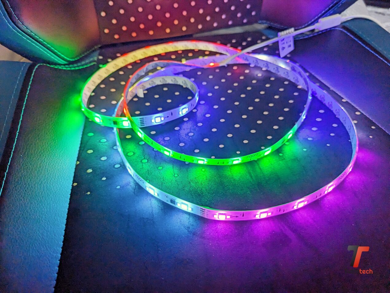 Recensione Aqara LED Strip T1, finalmente una striscia LED colorata con luce bianca