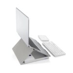 Logitech Casa Pop-Up Desk è un kit da scrivania per notebook ergonomico e compatto 2