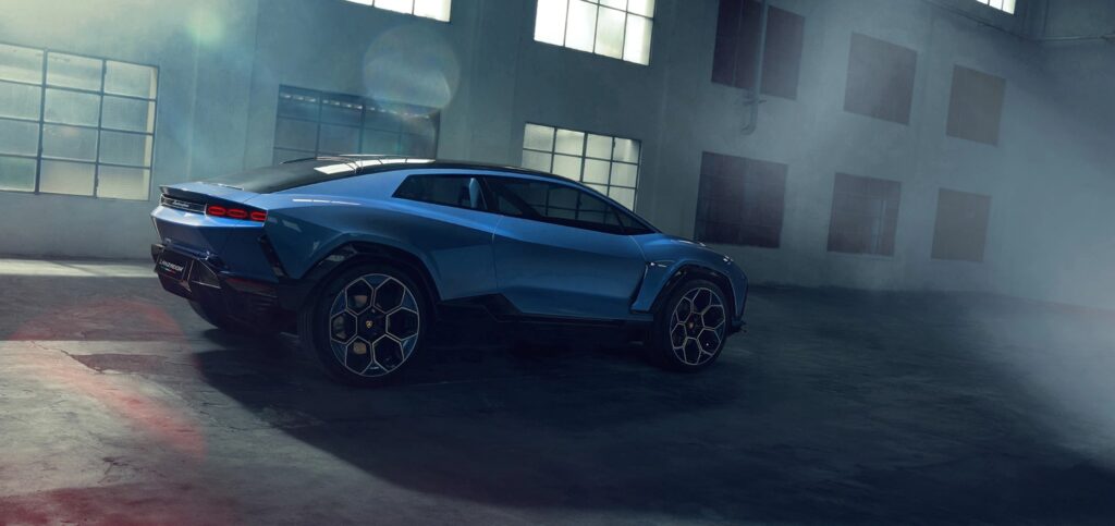 Lamborghini presenta Lanzador, la spaziale concept car elettrica del futuro 3