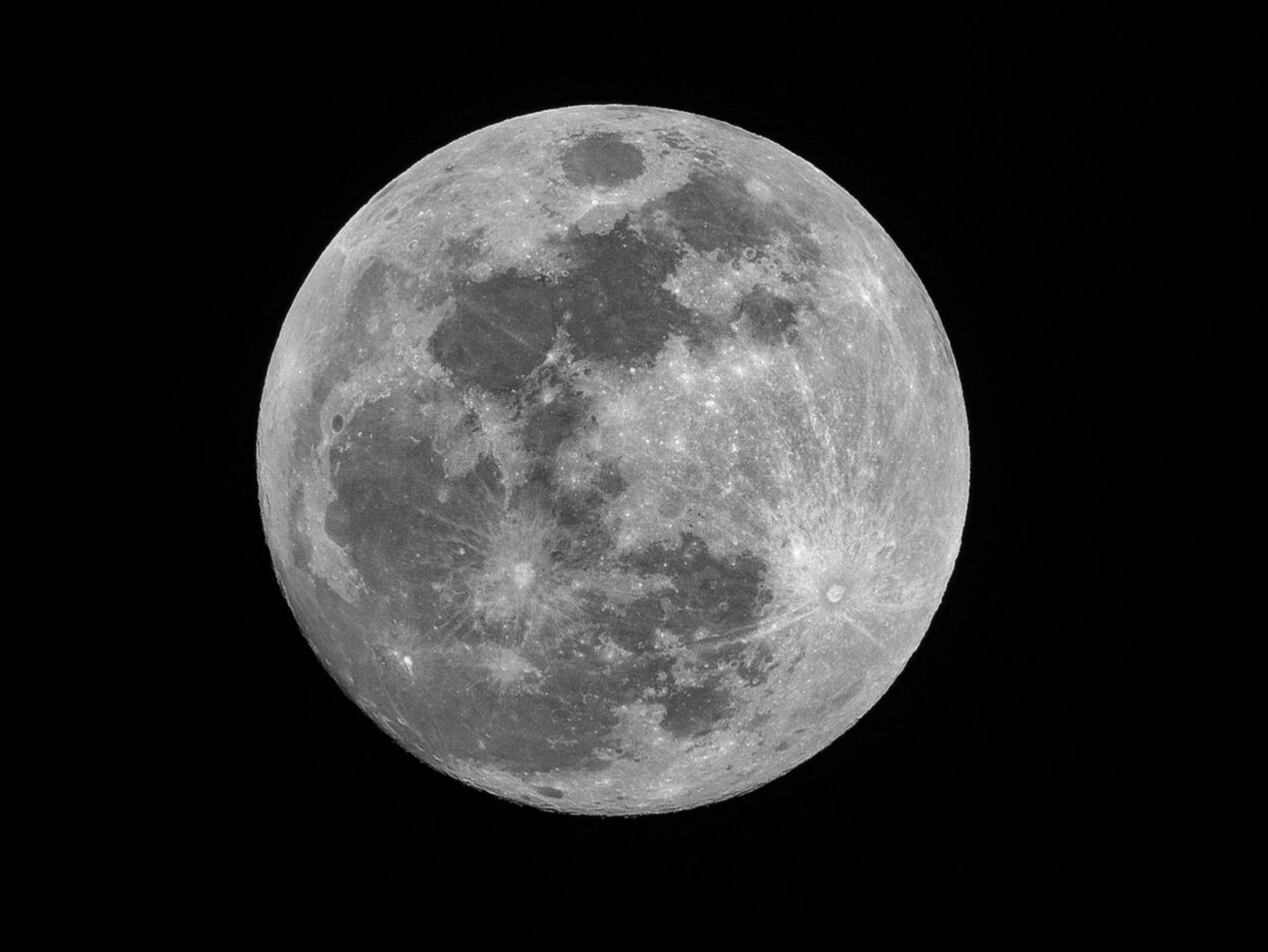 Questa notte ci sarà la Superluna, che sarà anche una "Luna blu"
