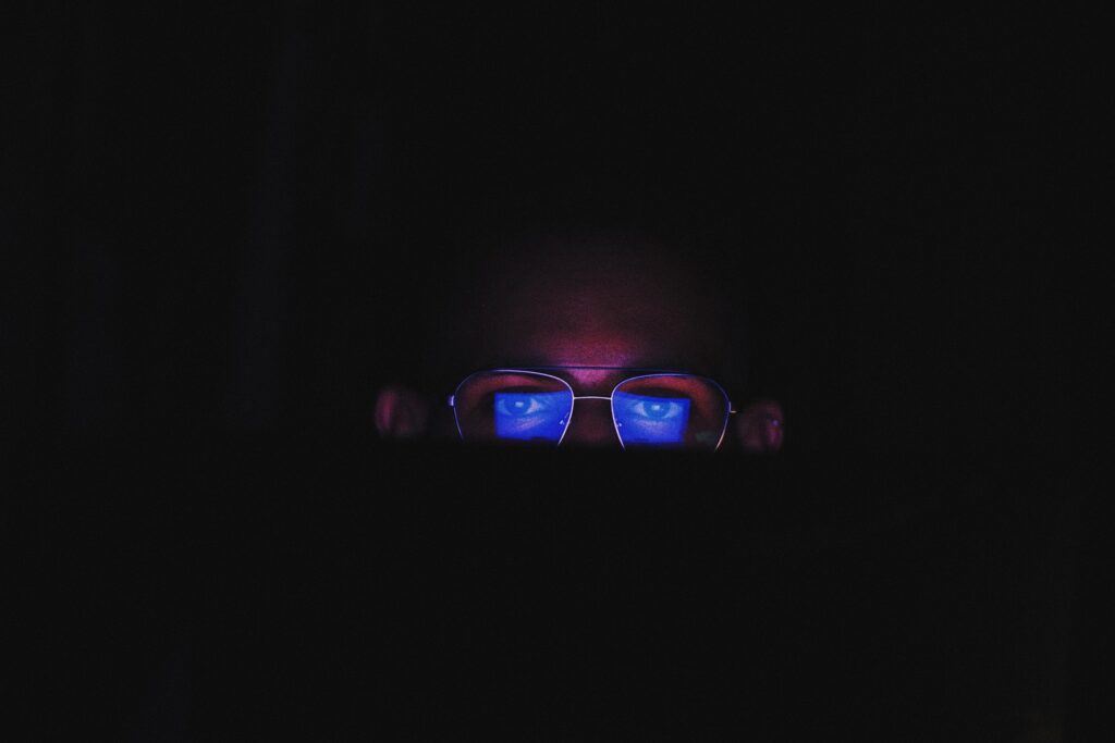 Do blue light blocking glasses work?  Science says no