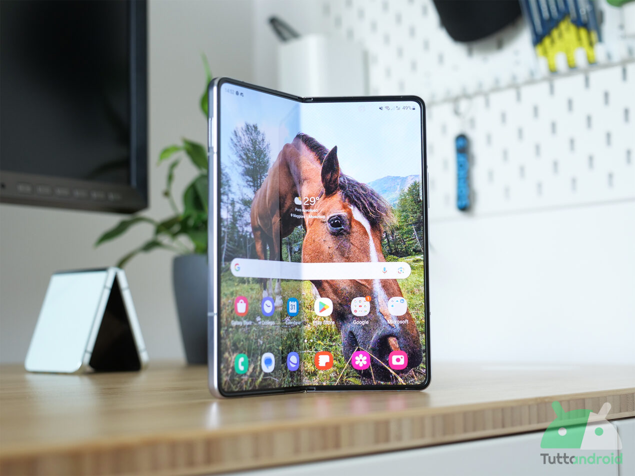 Recensione Samsung Galaxy Z Fold5: resta uguale ma migliora in tutto