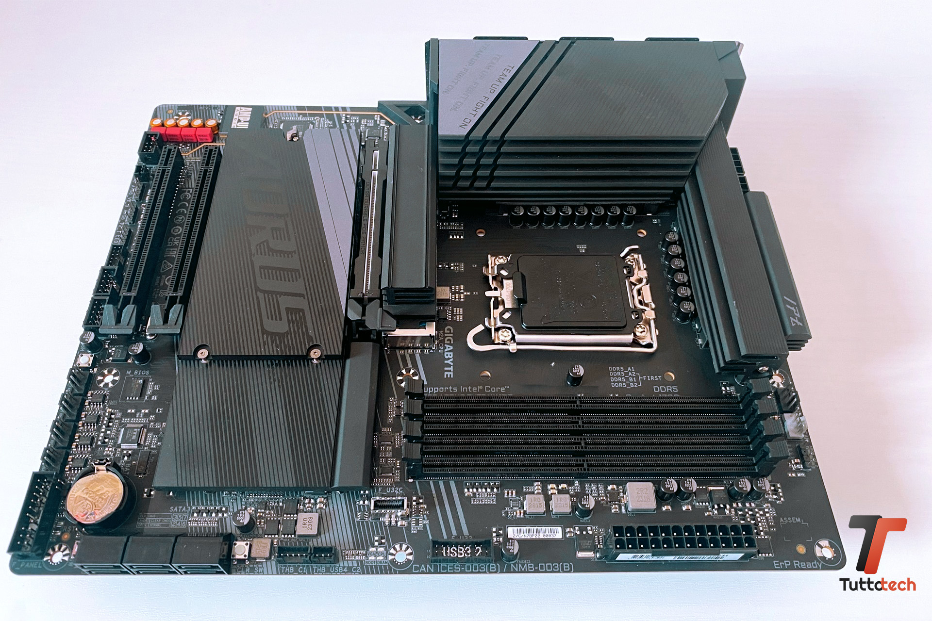 Recensione Gigabyte Z790 AORUS ELITE X WiFi 7: prestazioni al top con DDR5 8.000 MT/s 1