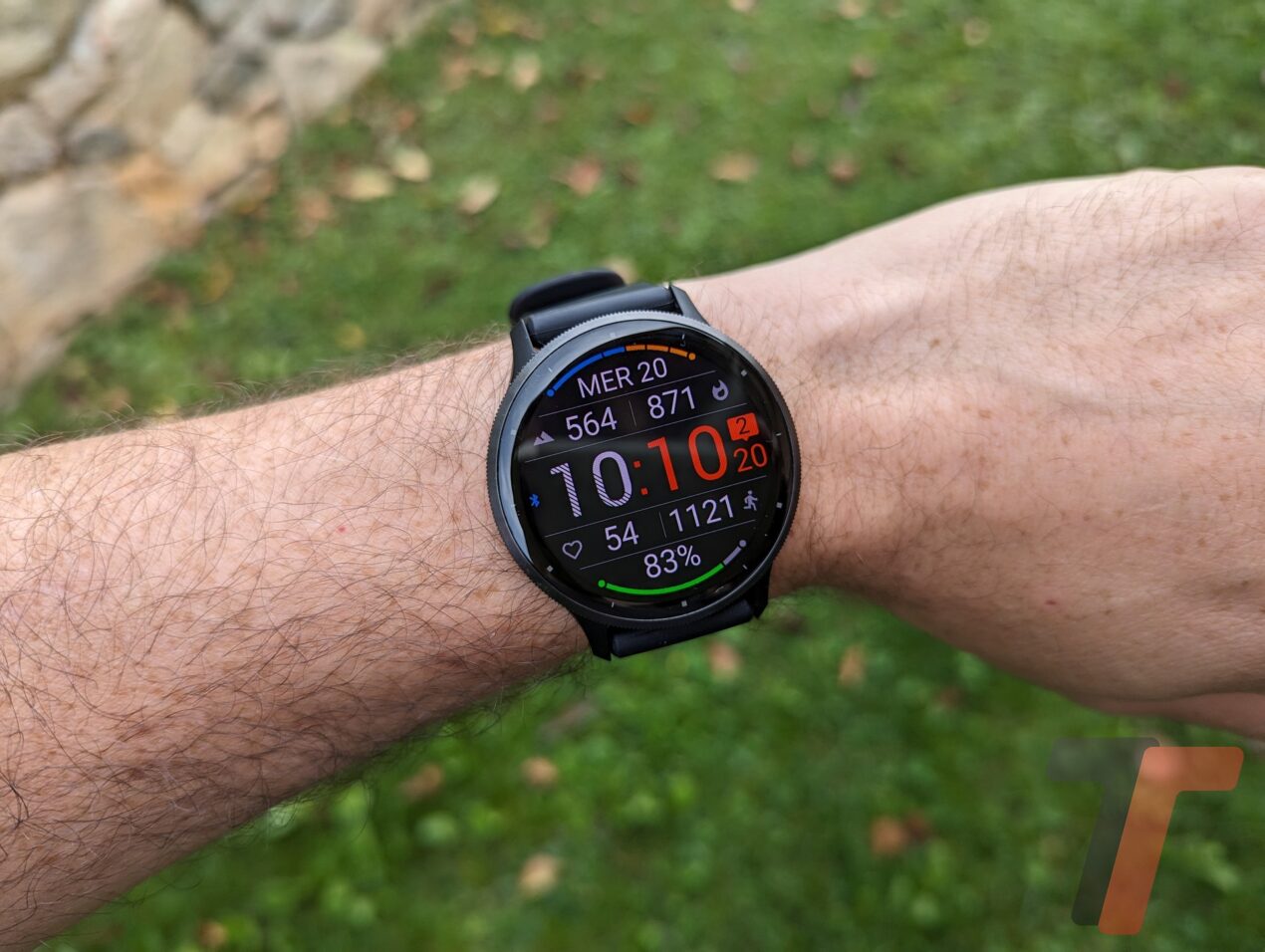 Non solo scorrimento, ma clic, gesture e controlli intelligenti per la corona rotante di Garmin