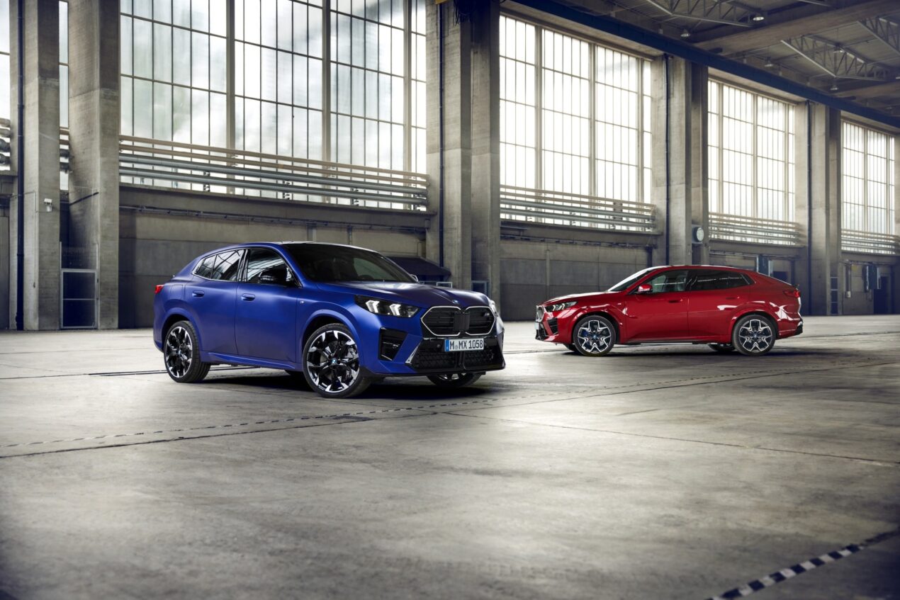 La BMW X2 ora è un SUV coupé, disponibile anche in versione 100% elettrica