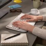 Logitech annuncia Wave Keys: la nuova tastiera ergonomica con design a onda 1