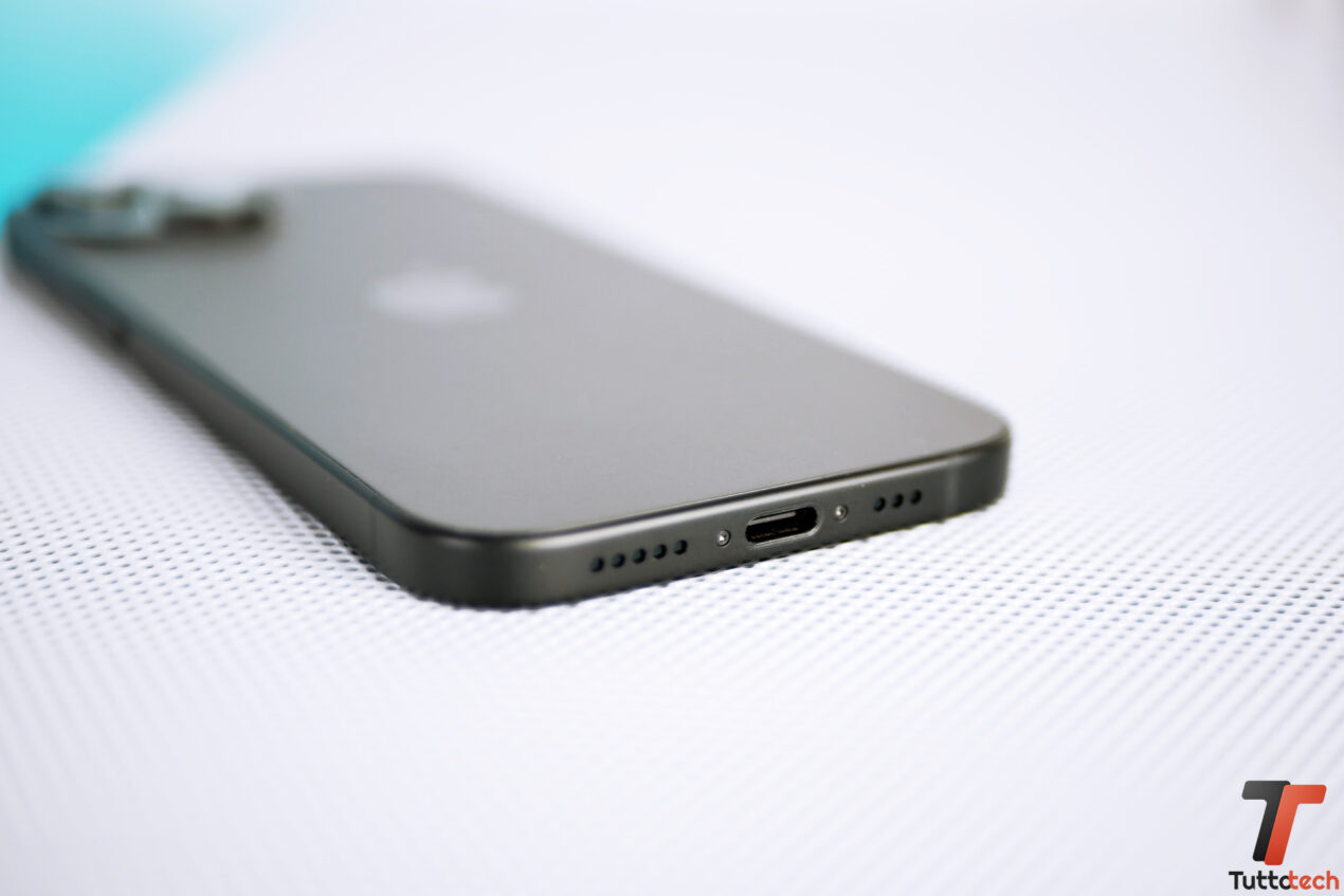 iPhone 16 potrebbe migliorare autonomia e gestione del calore