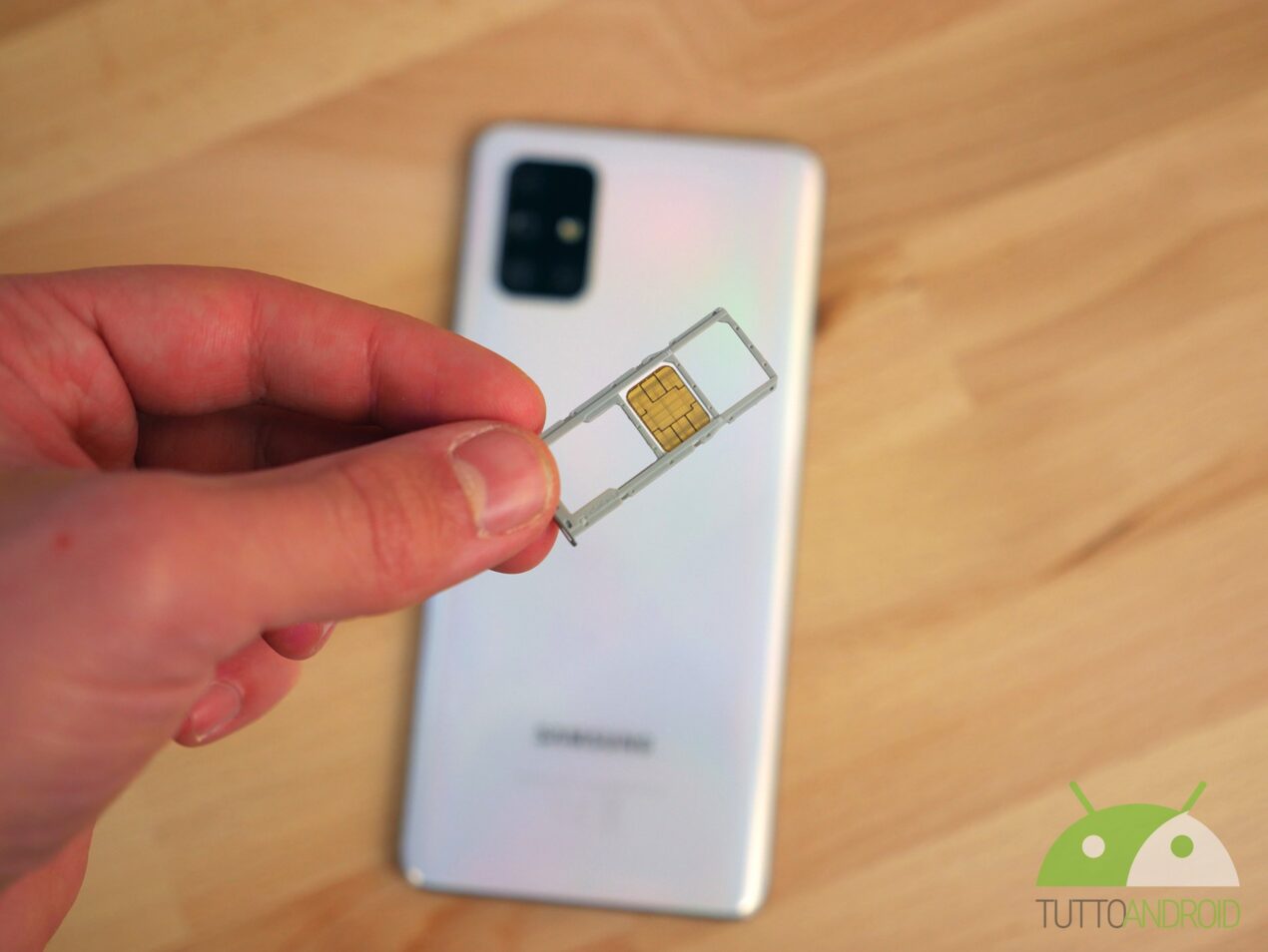 L'AGCOM approva SPID, CIE e CNS per l’attivazione delle SIM