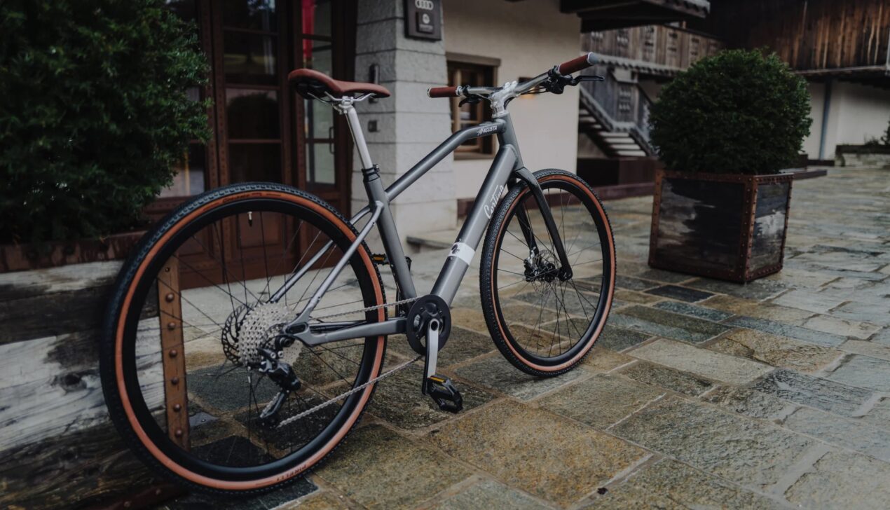 Anche MV Agusta ci prova con le bici elettriche: ecco l'edizione limitata Cortina