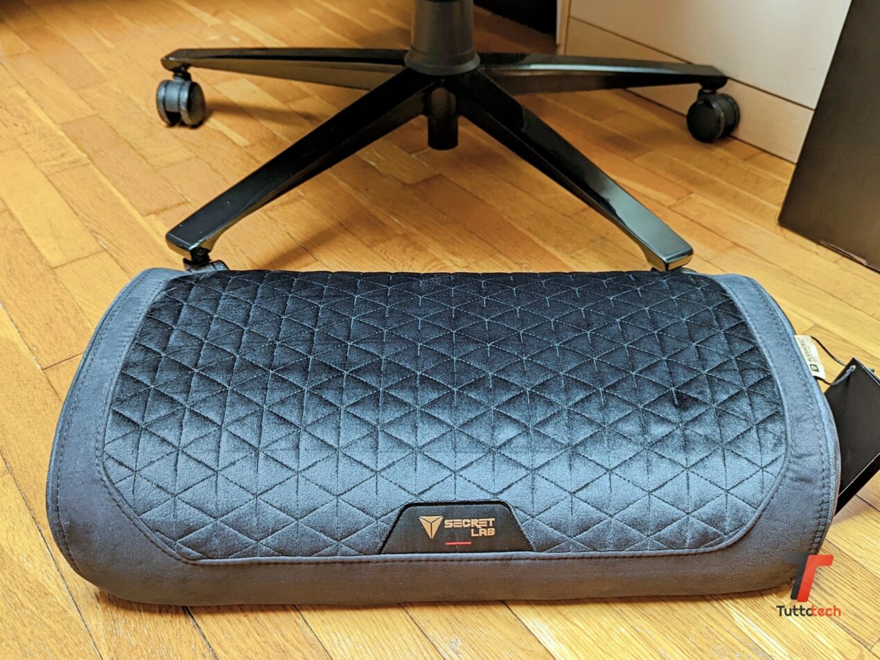 Recensione Secretlab Premium Footrest, perché anche i piedi meritano il giusto trattamento