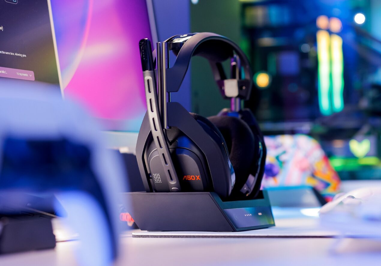 Logitech lancia ASTRO A50 X, cuffie wireless per giocare senza compromessi