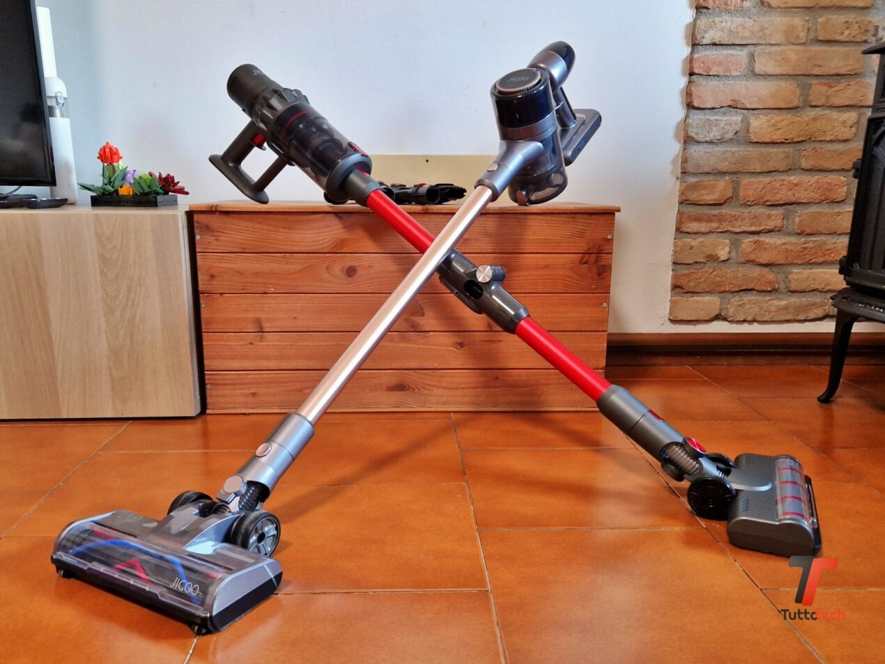 JIGOO C300 e C500, due aspirapolvere cordless economici in prova
