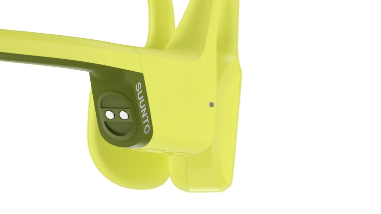 3 nuovi colori per Suunto Race e un paio di cuffie a conduzione ossea: Suunto Sonic 4