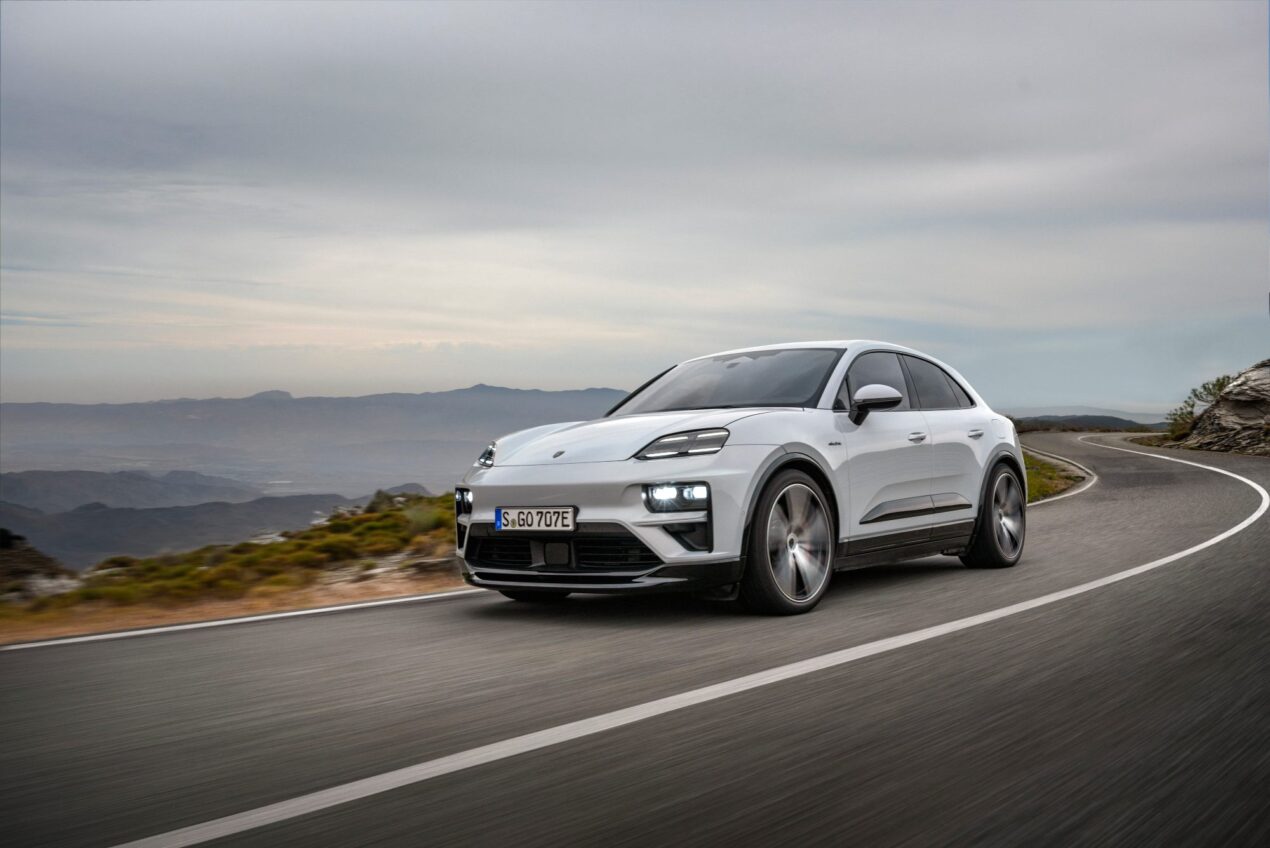 Porsche svela la nuova Macan elettrica, un SUV sportivo con Android a bordo