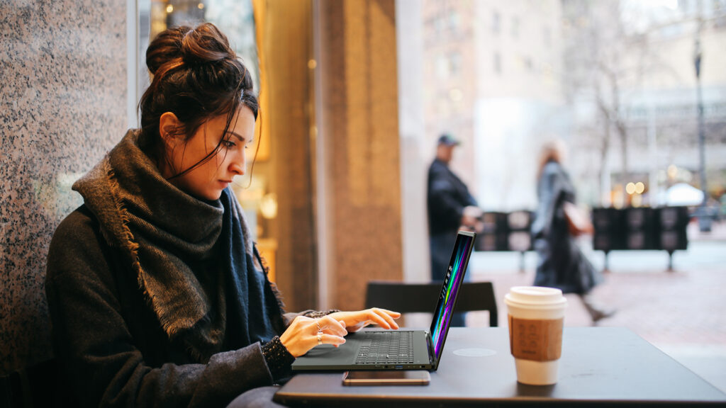 Acer Swift Edge 16 copertina