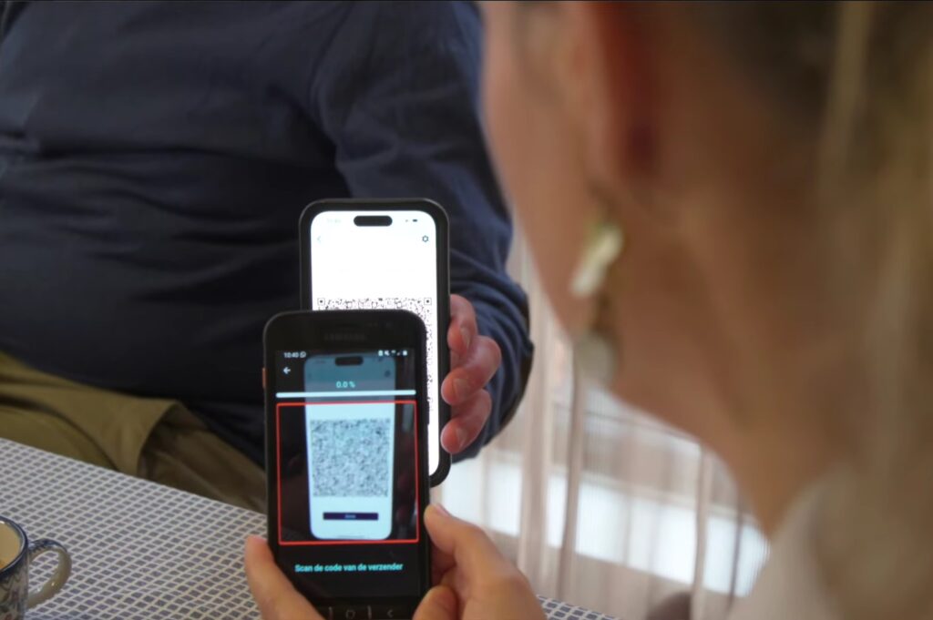 L'app LiveDrop trasferisce file fra dispositivi senza nessun tipo di connessione 1