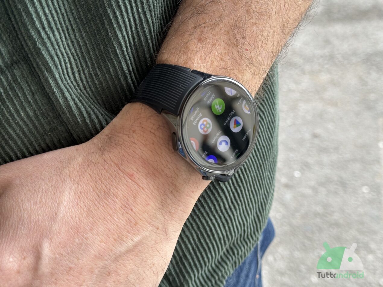 Recensione OnePlus Watch 2: cambia le regole del gioco