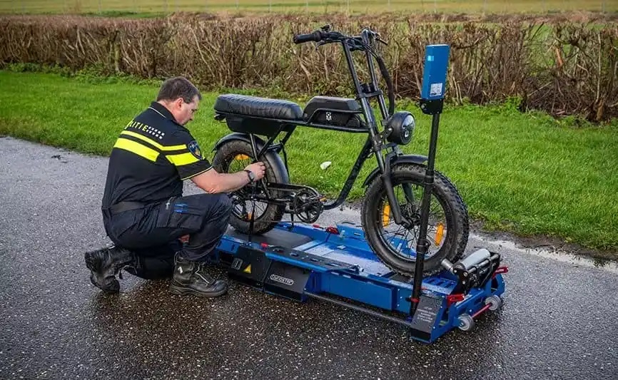 Polizia olandese dinamometro ebike