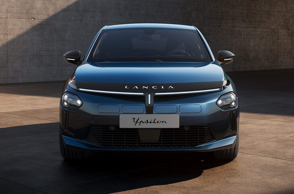 nuova Lancia Ypsilon frontale