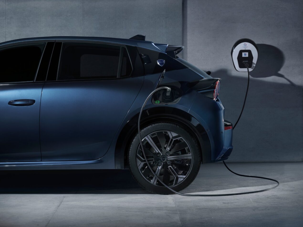 Presto sarà più semplice sapere quanto costa ricaricare l'auto elettrica in Italia