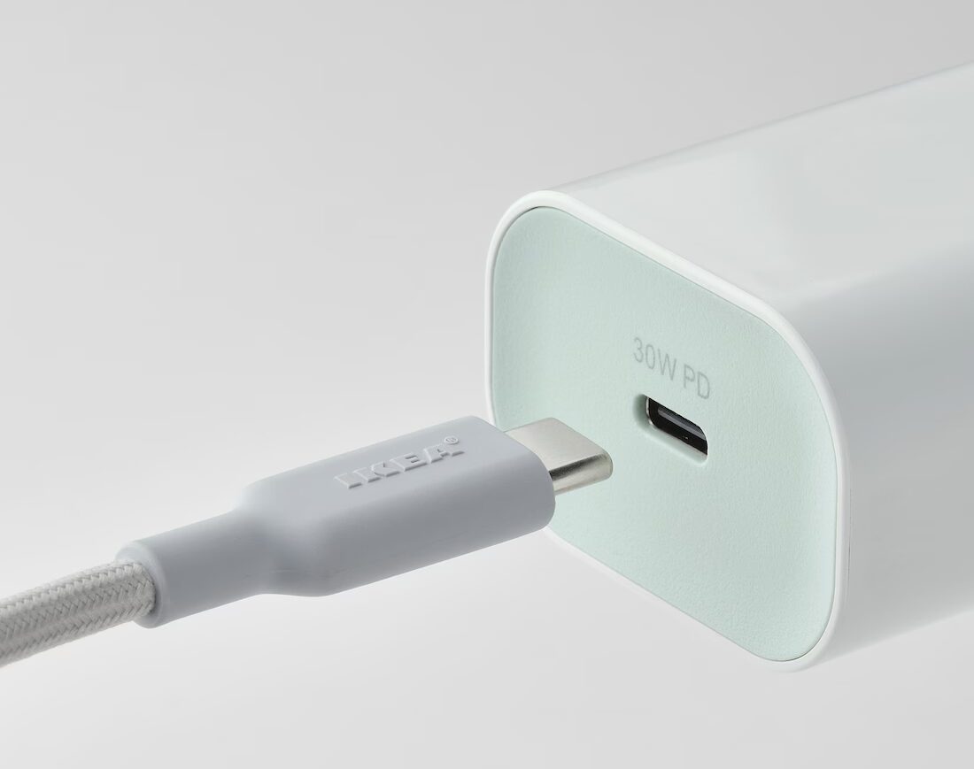 IKEA ha lanciato un nuovo caricabatterie rapido che fa impallidire la concorrenza