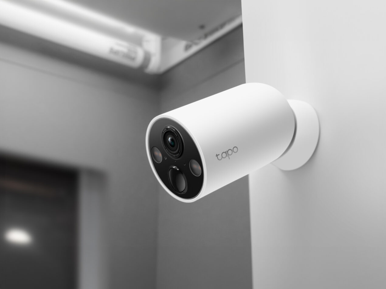 TP-Link Tapo C425 è la nuova videocamera Smart senza cavi e senza hub