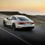 La nuova Audi e-tron GT si presenta bella e "cattiva" nei primi prototipi 3