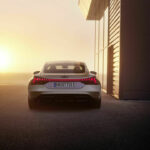 La nuova Audi e-tron GT si presenta bella e "cattiva" nei primi prototipi 4