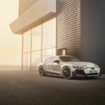 La nuova Audi e-tron GT si presenta bella e "cattiva" nei primi prototipi 1