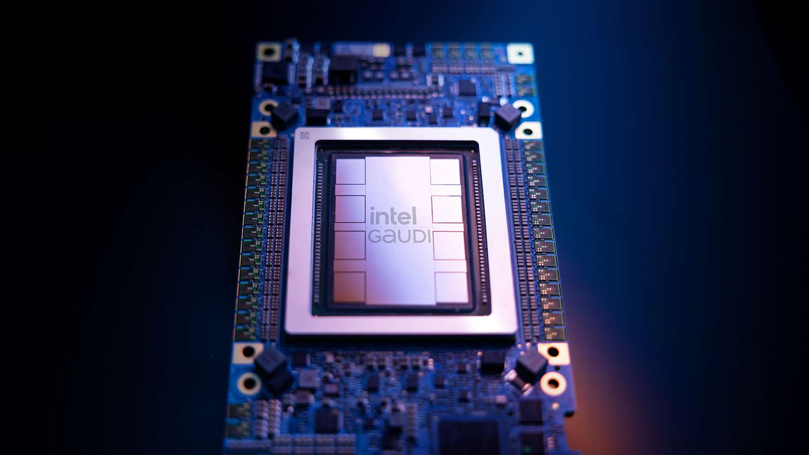 Intel Gaudi 3 top