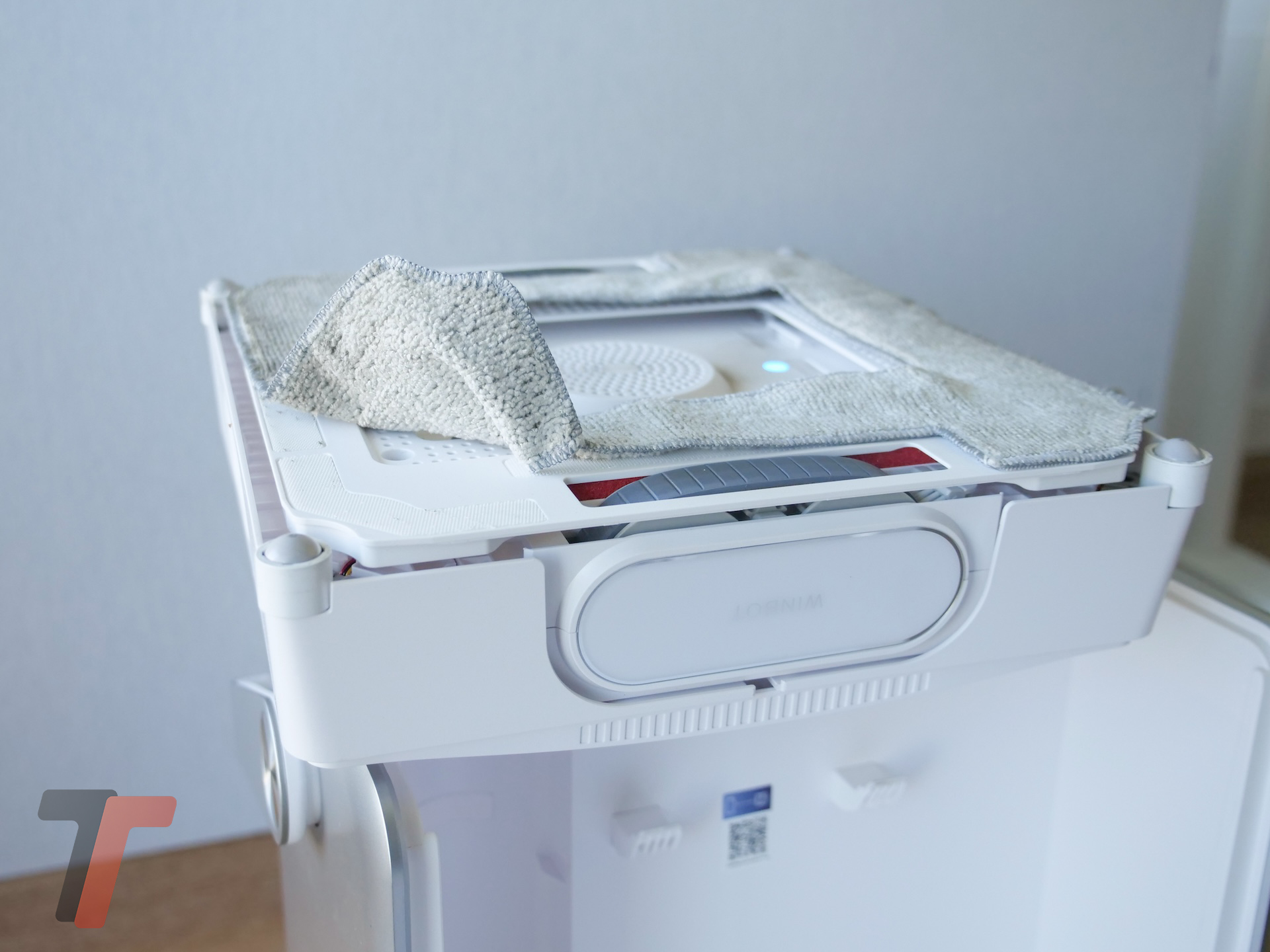 Recensione robot ECOVACS W2 Omni: lavare i vetri non è mai stato così facile 24