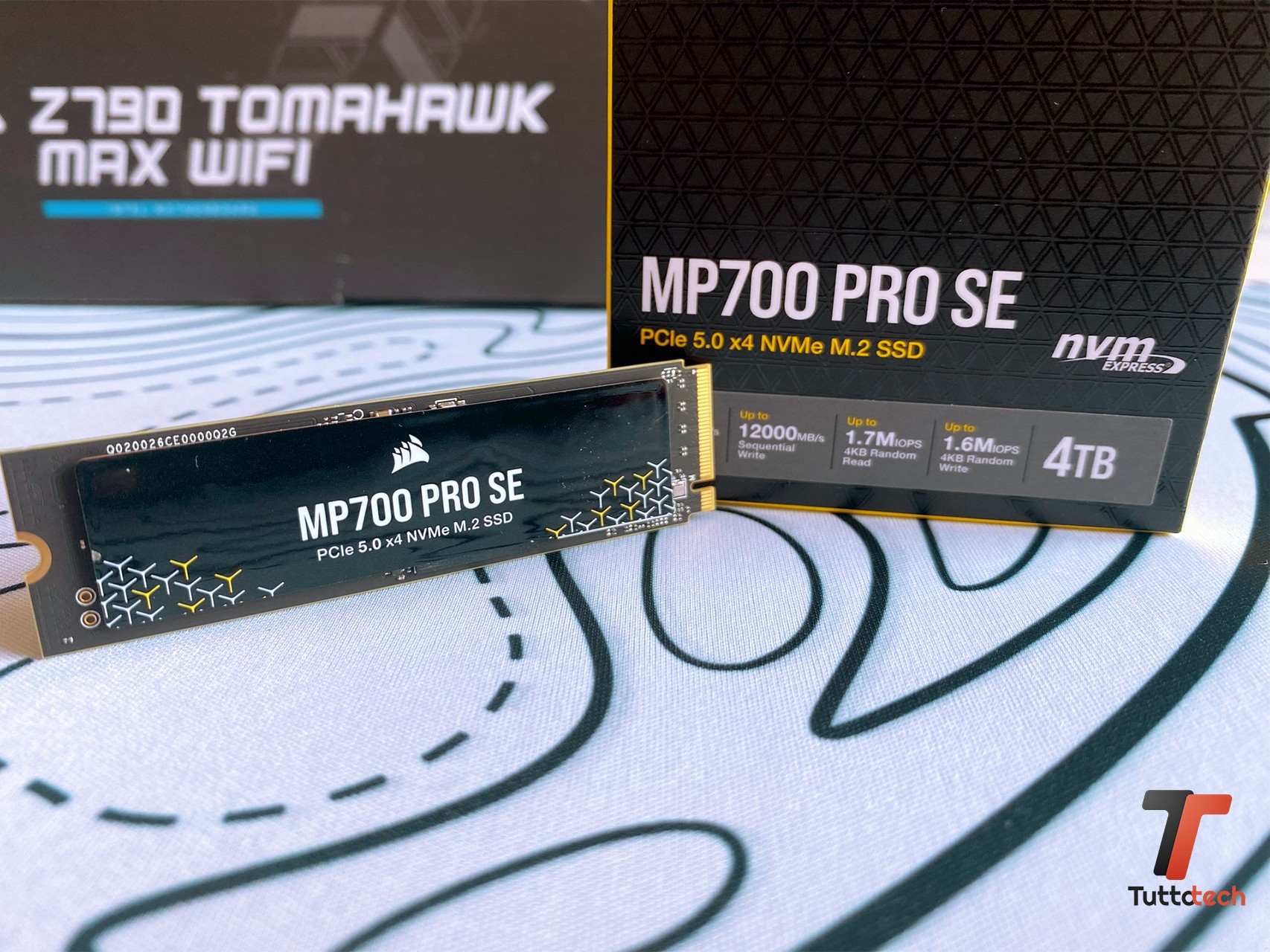 Corsair MP700 NVMe SSD 1TB: Scheda Solida Di Memoria M.2 Ad Alte Prestazioni Per PC, Componente Per Gaming E Lavoro Professionale