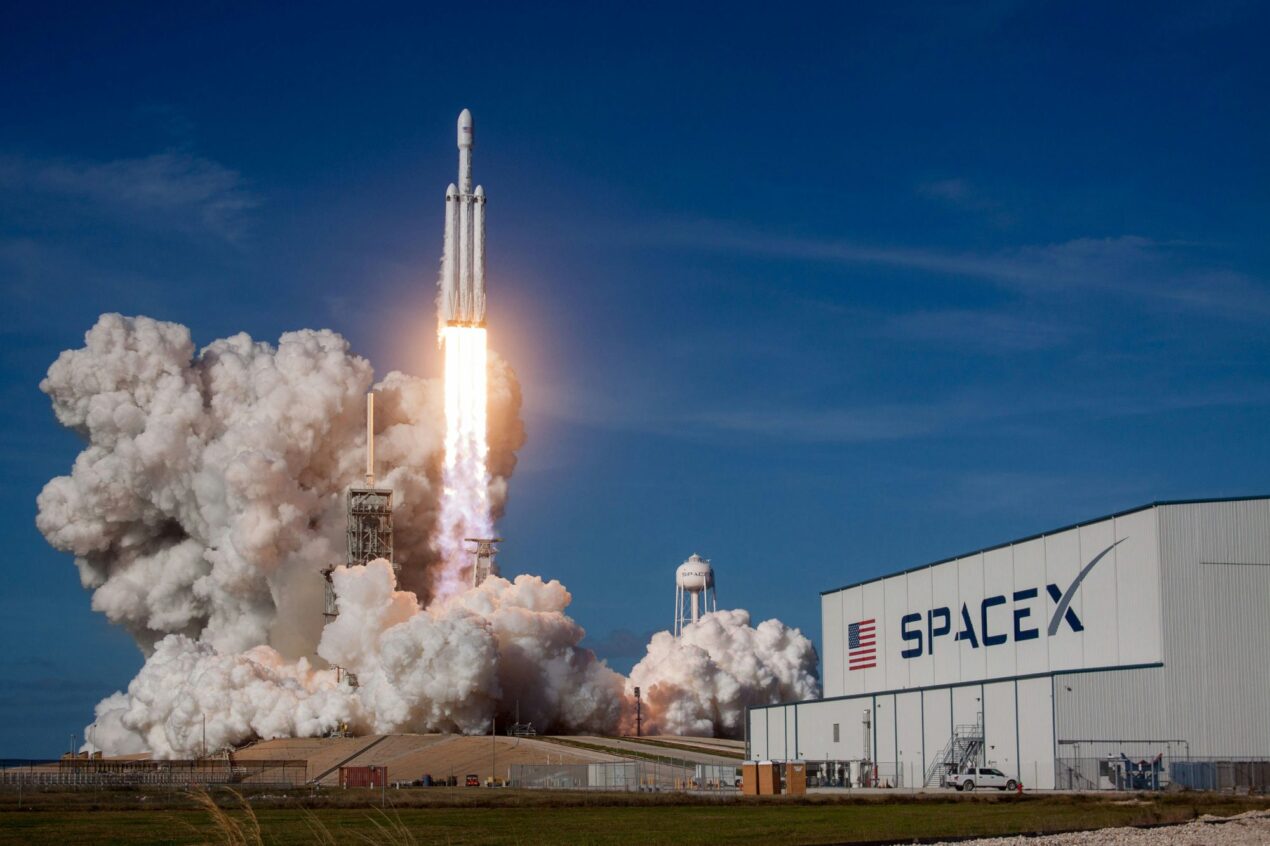 SpaceX si prepara a riscrivere la storia dei voli spaziali
