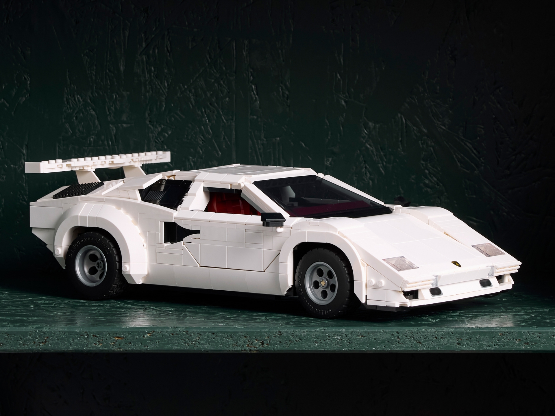LEGO® Icons Lamborghini Countach 5000 Quattrovalvole