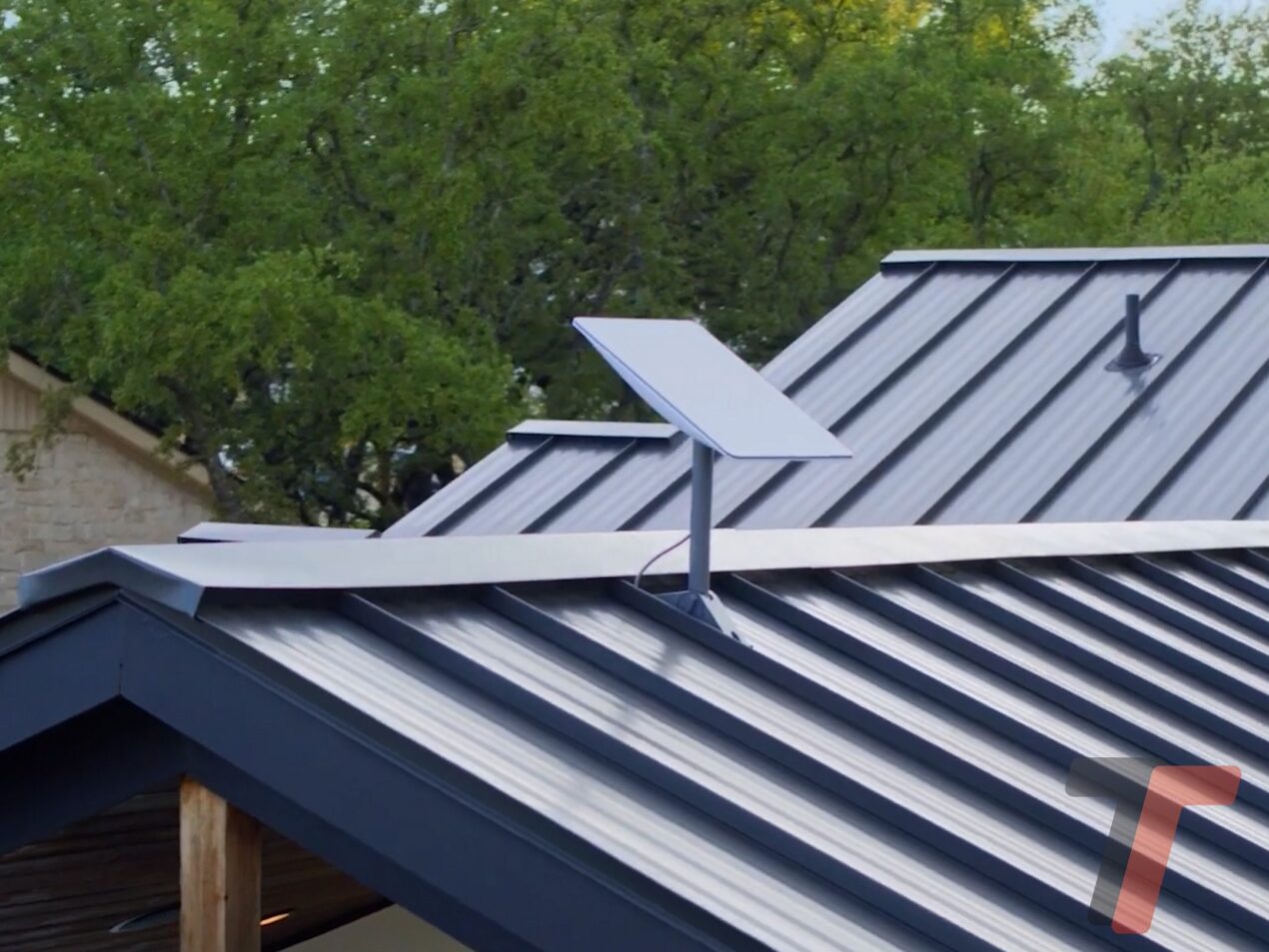 Abbiamo provato Starlink a 29 Euro al mese: pro e contro dell'internet satellitare di Musk