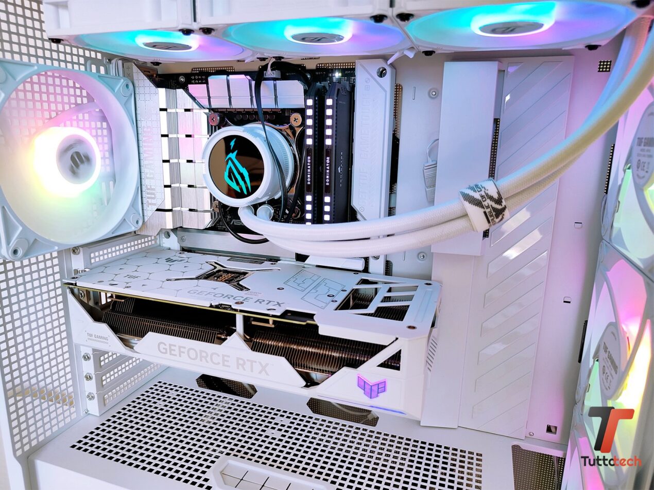 Assembliamo un PC gaming senza cavi in vista con i componenti ASUS BTF "Back To The Future"