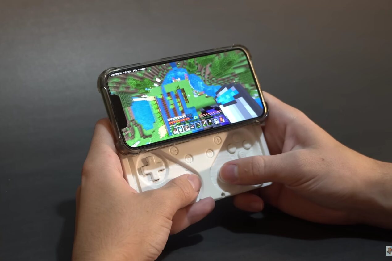 Il controller M-Con punta a trasformare l'iPhone in Xperia Play