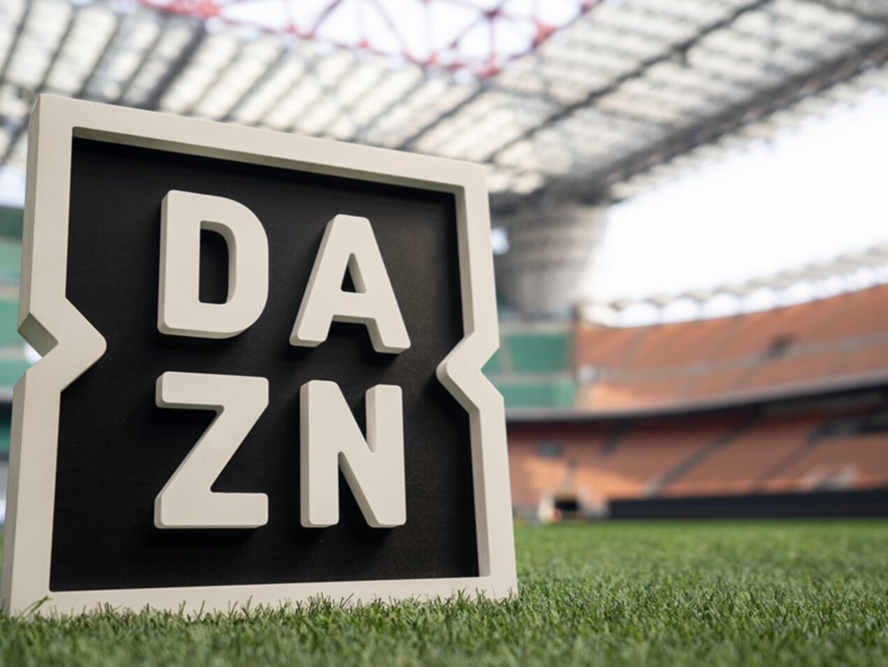 DAZN, prezzi più alti per alcuni abbonamenti: saranno gli ultimi aumenti?