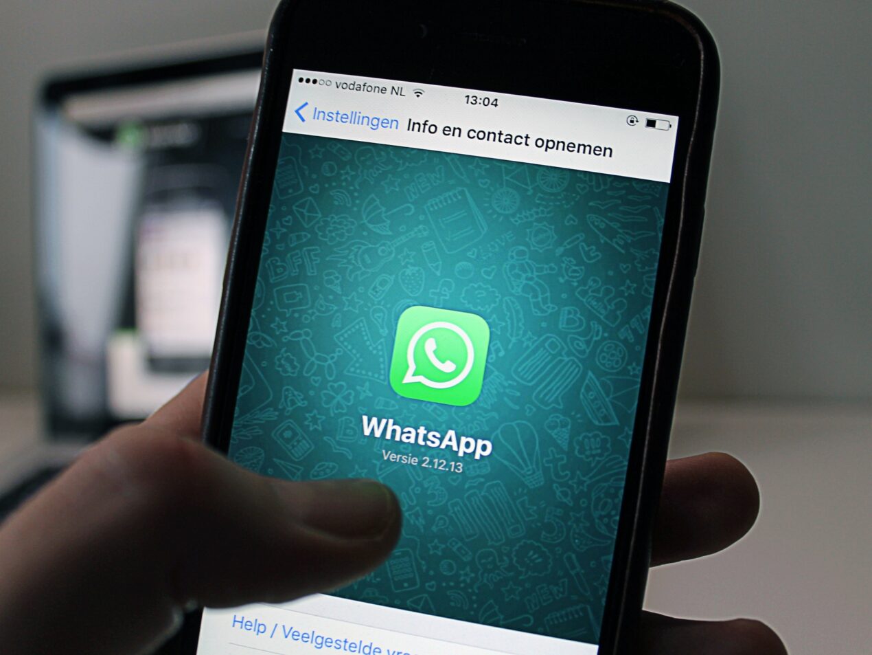 Nascondere il numero di telefono su WhatsApp? A breve potrebbe essere possibile
