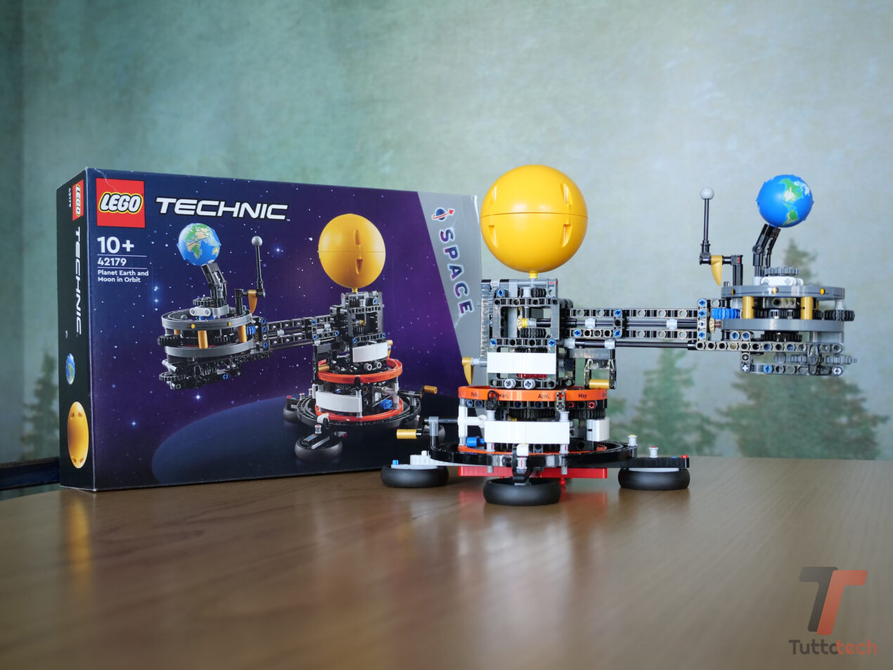 Recensione LEGO Technic Space 41279: Pianeta Terra e Luna in orbita