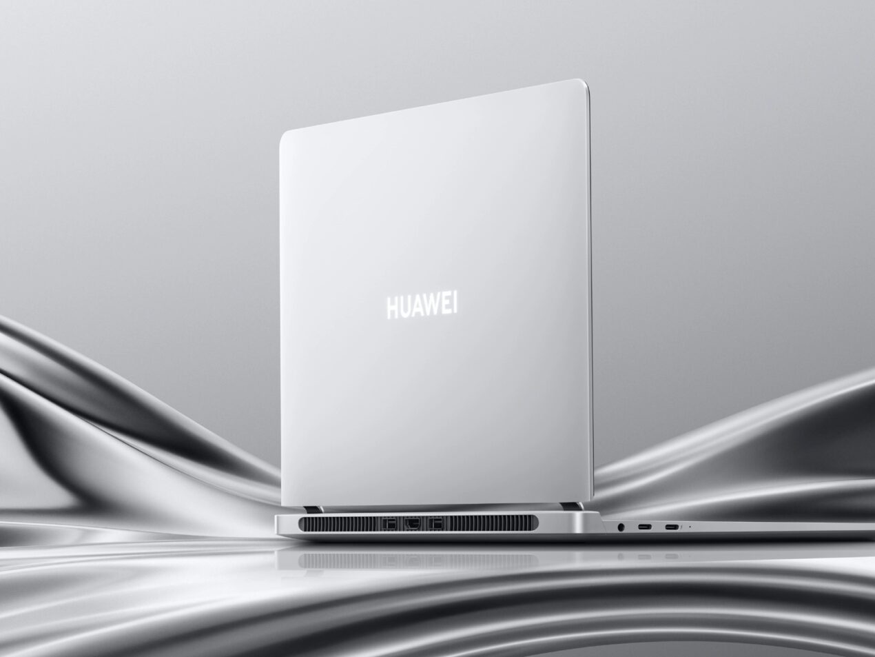 Annunciato il nuovo Huawei MateBook GT 14 con chip Intel Core Ultra 9 e funzioni IA avanzate