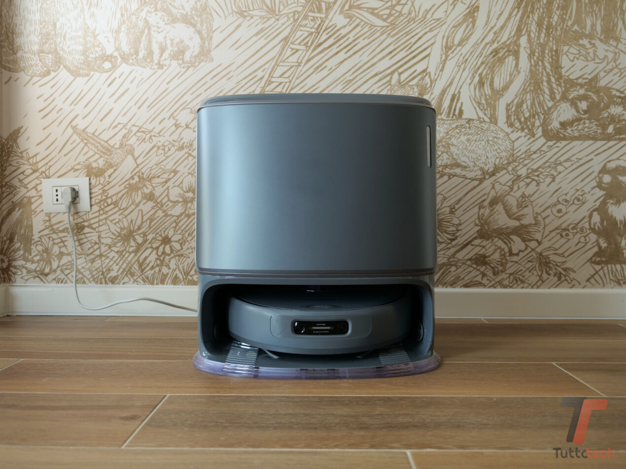 Recensione Narwal Freo Z Ultra: pulizia super efficace e tanta attenzione AI dettagli