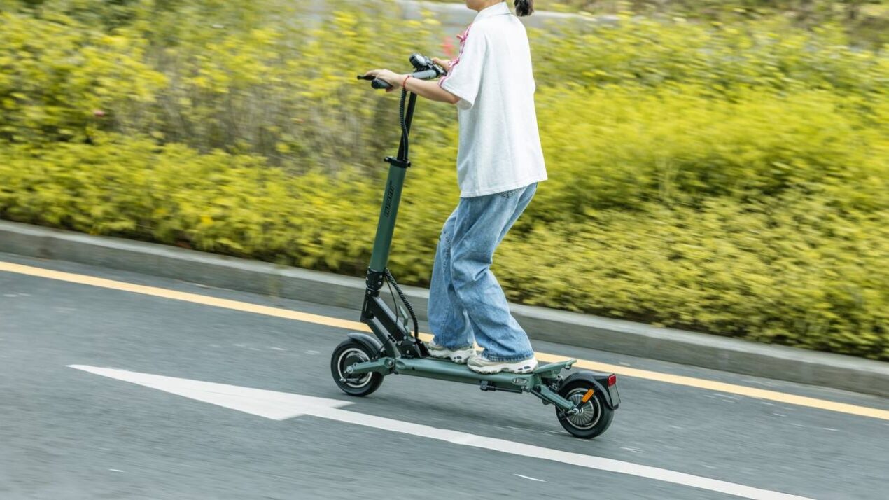 Il monopattino elettrico Ausom GX1 è scontato con questo coupon esclusivo