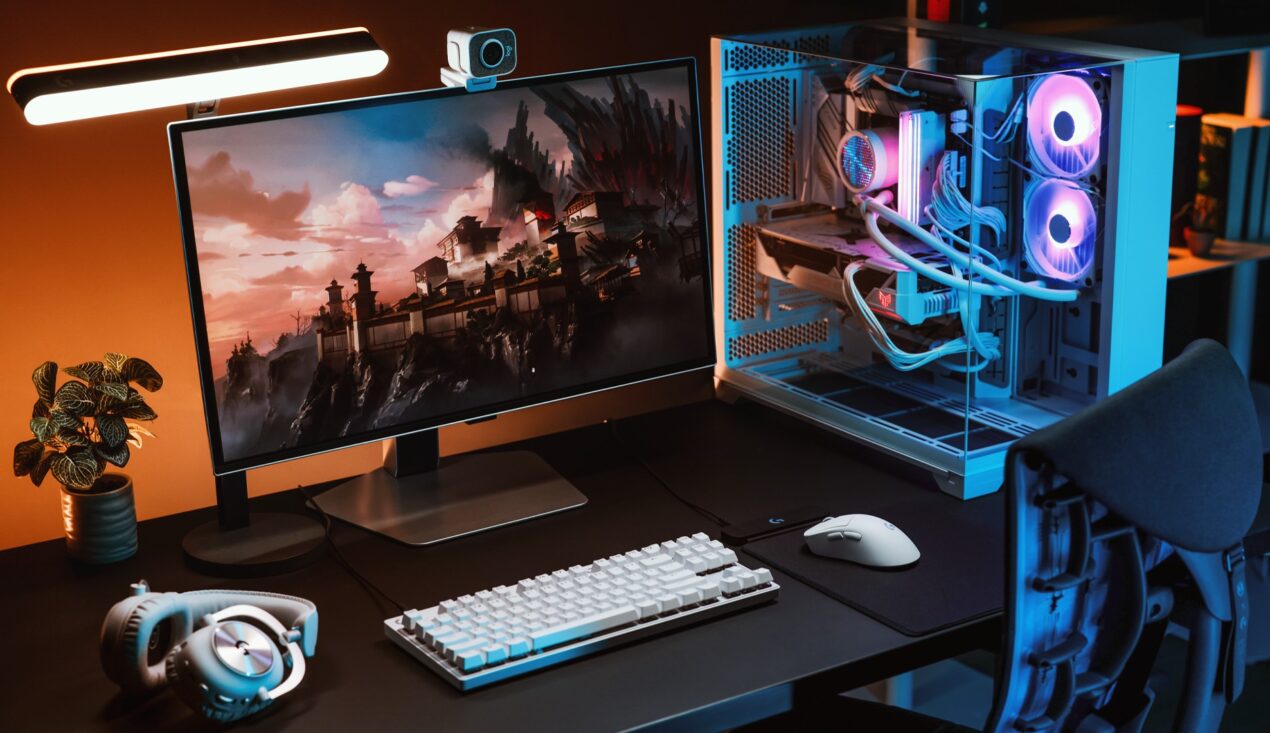 Tutte le novità Logitech alla LogiPLAY 2024: dalle periferiche gaming serie PRO al sim racing