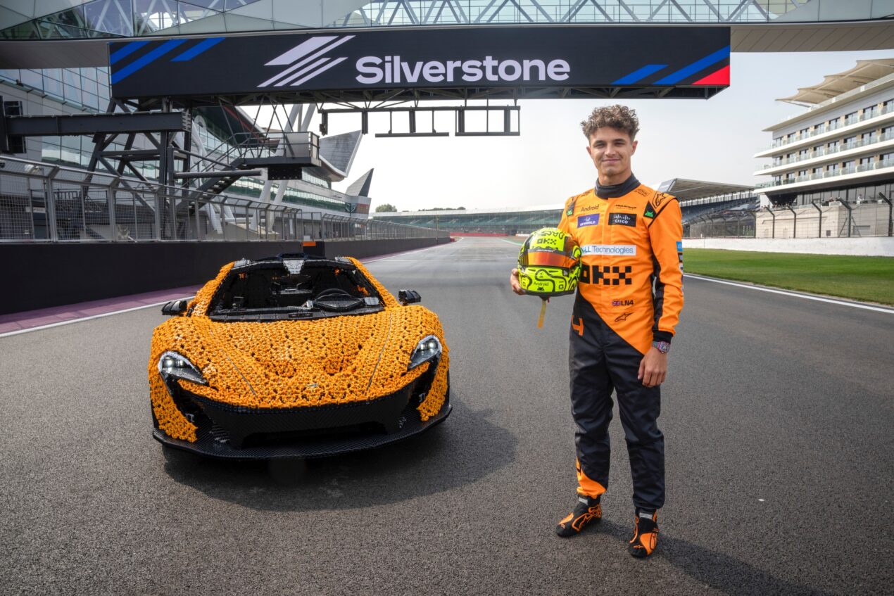 Lando Norris ha guidato una McLaren P1 costruita con LEGO Technic