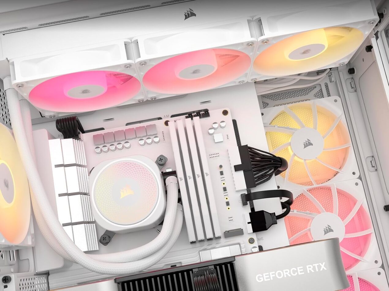 I nuovi dissipatori iCUE LINK Titan RX LCD e Nautilus RS supportano le CPU Intel Arrow Lake