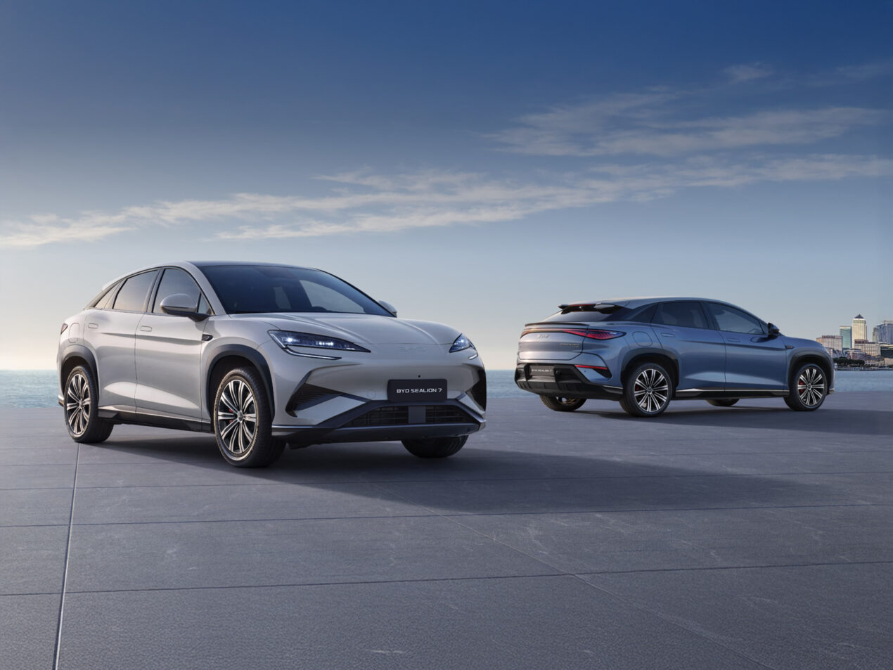 BYD porta il Black Friday anche sulle auto: fino a 10.000 euro di sconto sulla gamma elettrica e ibrida