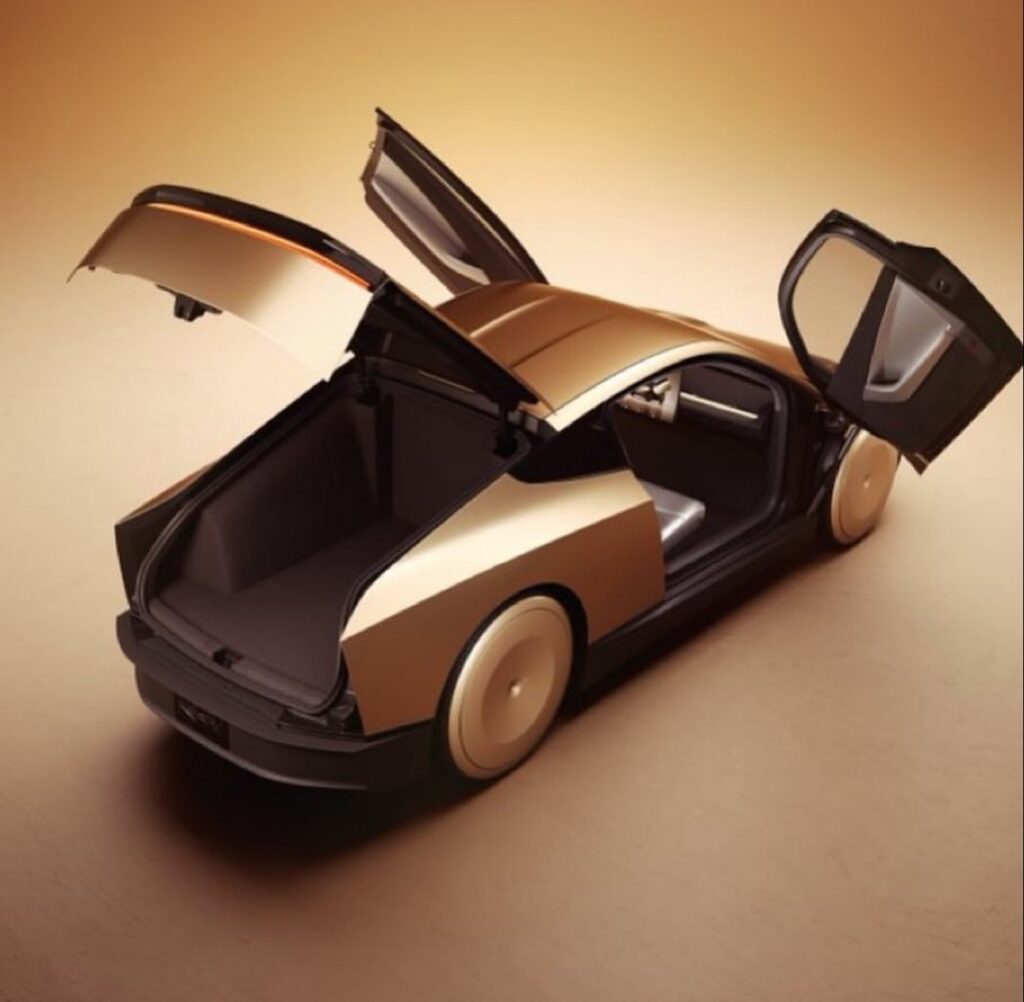 Tesla presenta Cybercab, il robotaxi, ma sorprende col Cybervan: foto, video e dettagli 5