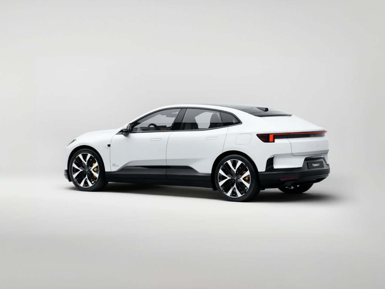 Polestar spinge in Italia: nuova distribuzione e un Temporary Space a Milano